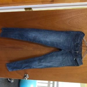 skinny blue jeans
